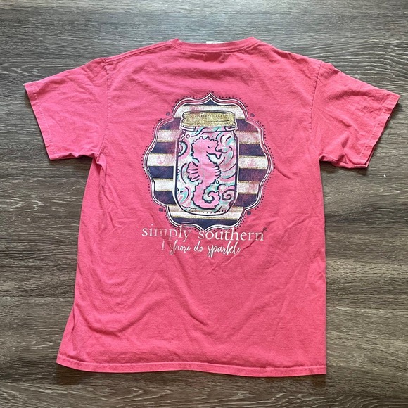 Simply Southern Seahorse “ I‎ Shore do Sparkle” Womans Graphic T Shirt Medium - Picture 1 of 5